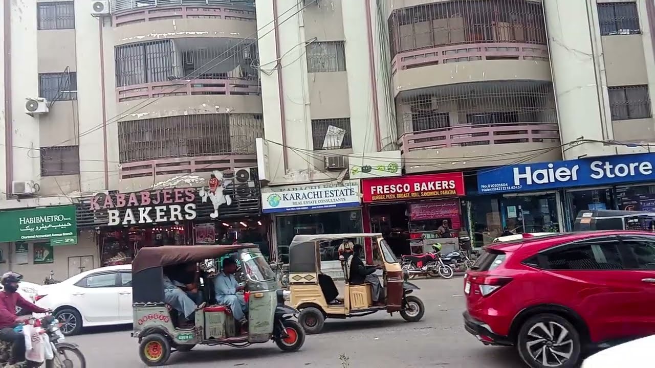 Teen Talwar Clifton Karachi road tour 