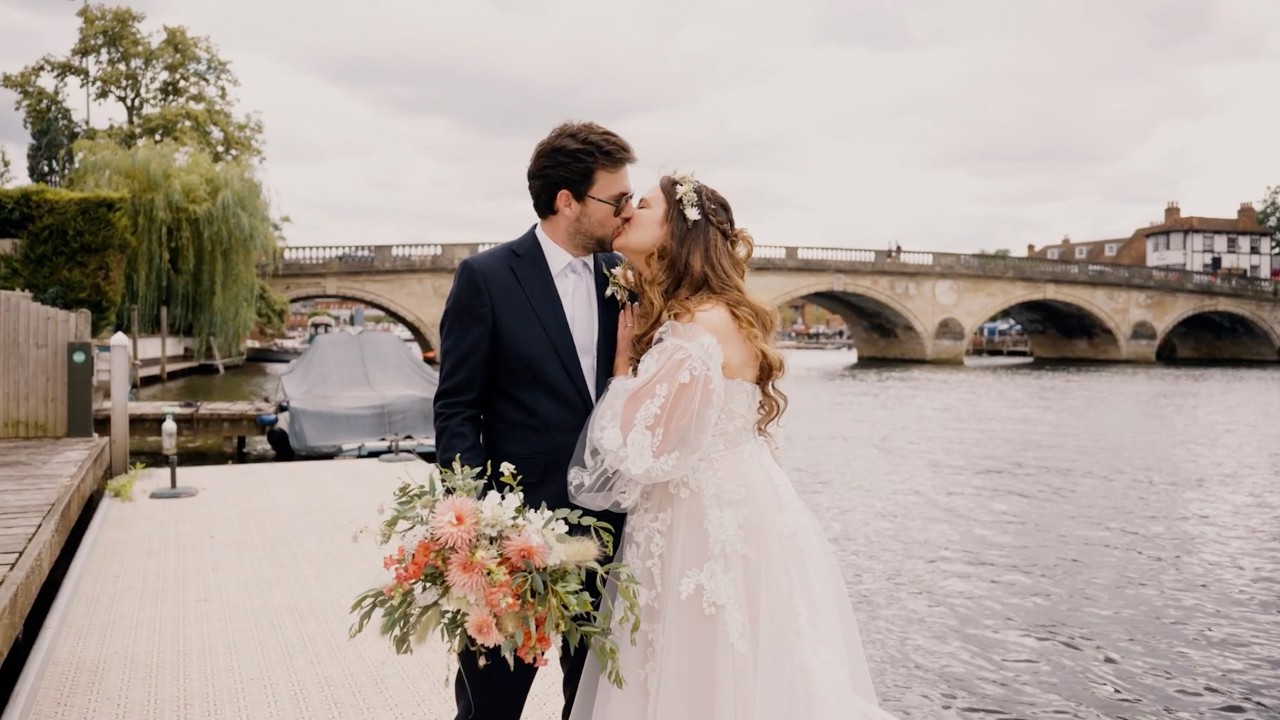 Leander Club Wedding | Jess & Joe | Riverside Ceremony in Henley-on-Thames
