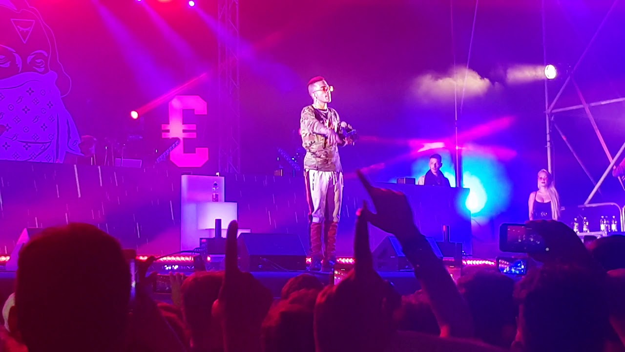 SFERA EBBASTA-VISIERA A BECCO LIVE PALERMO