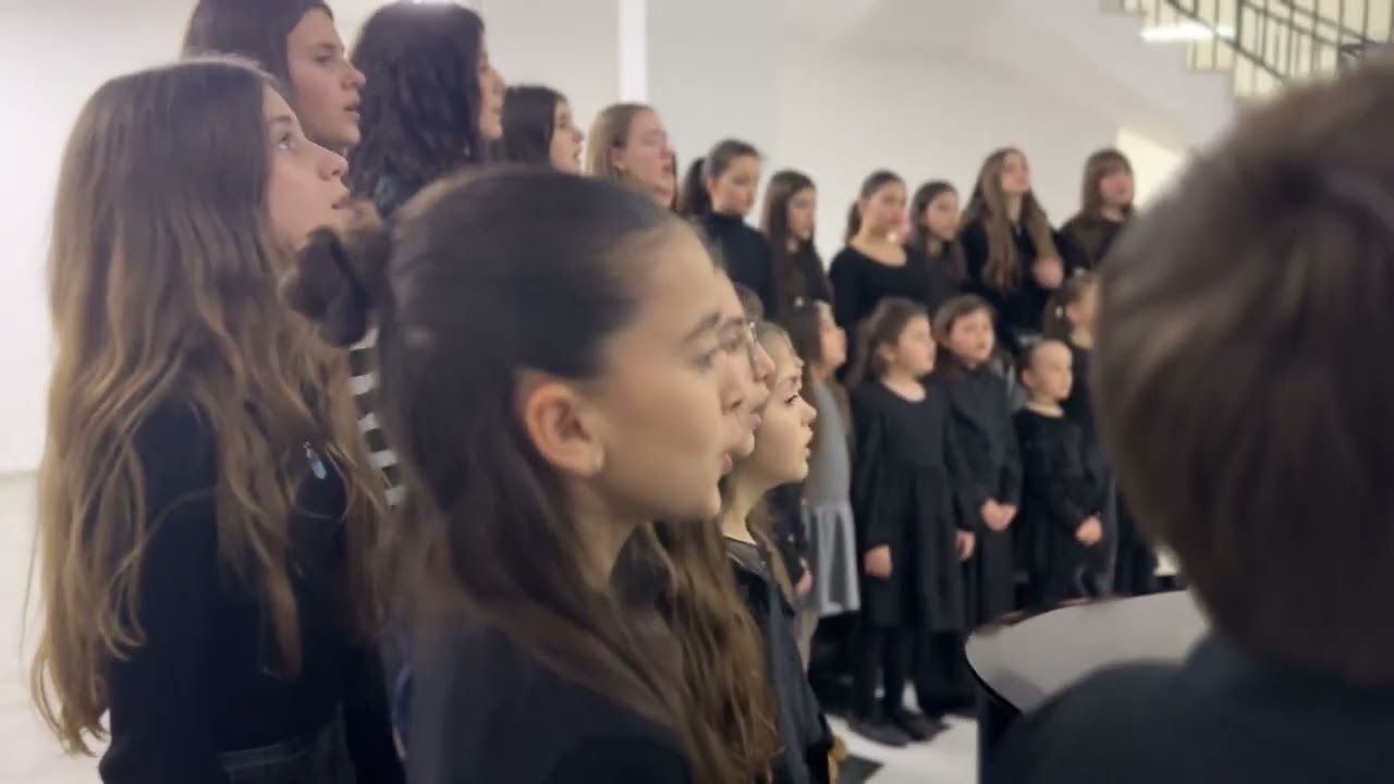 O Mësues i Dashur - Kori i fëmijëve Shkolla e Muzikës Gjilan