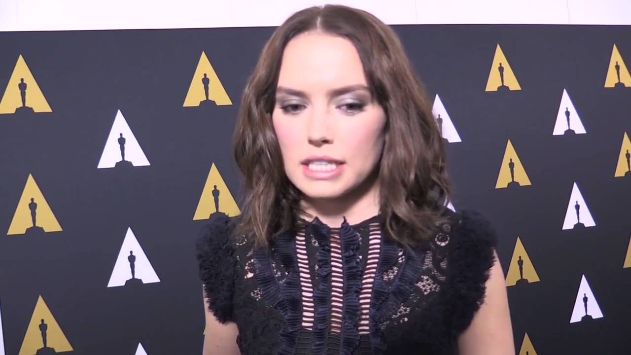Daisy Ridley says why she left Instagram (2016)