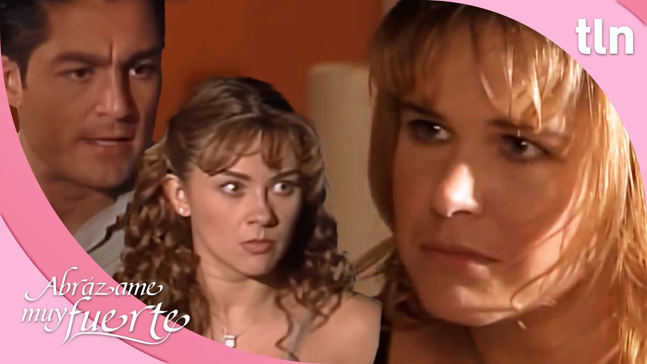 María del Carmen obliga a Dévora a decir la verdad | Abrázame muy fuerte | Capítulo 38 | tlnovelas