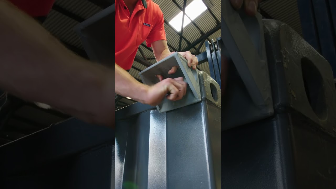 Universal Bracket #container #containerhome #viralshorts #shipping