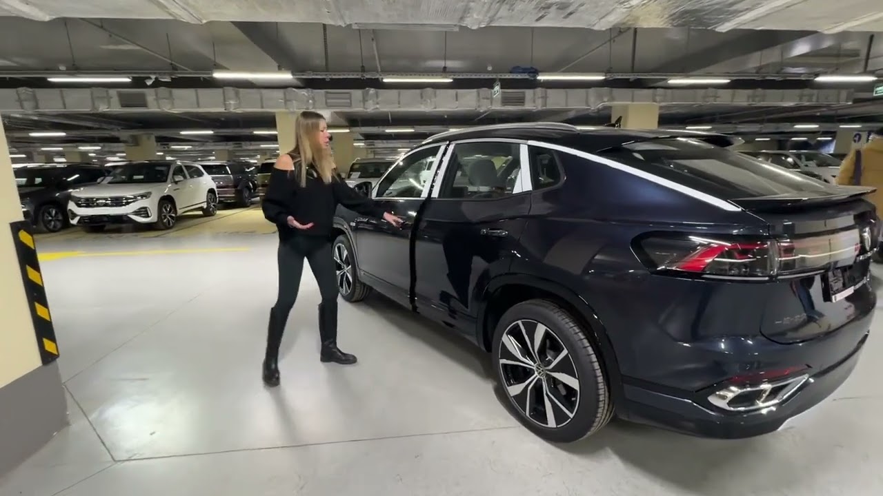 Интересный Volkswagen Tayron X. Лиса рулит