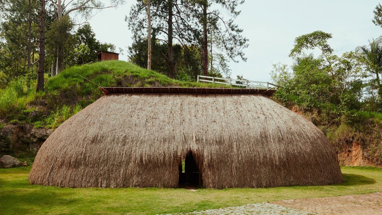 Oca dos índios Mehinakus na Fazenda Catuçaba