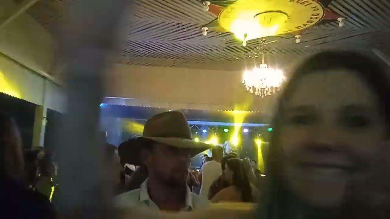 Casa lotada no Clube Continental em Agrolândia SC. Dia 18 de Outubro de 2025. FOI SHOW DEMAIS.