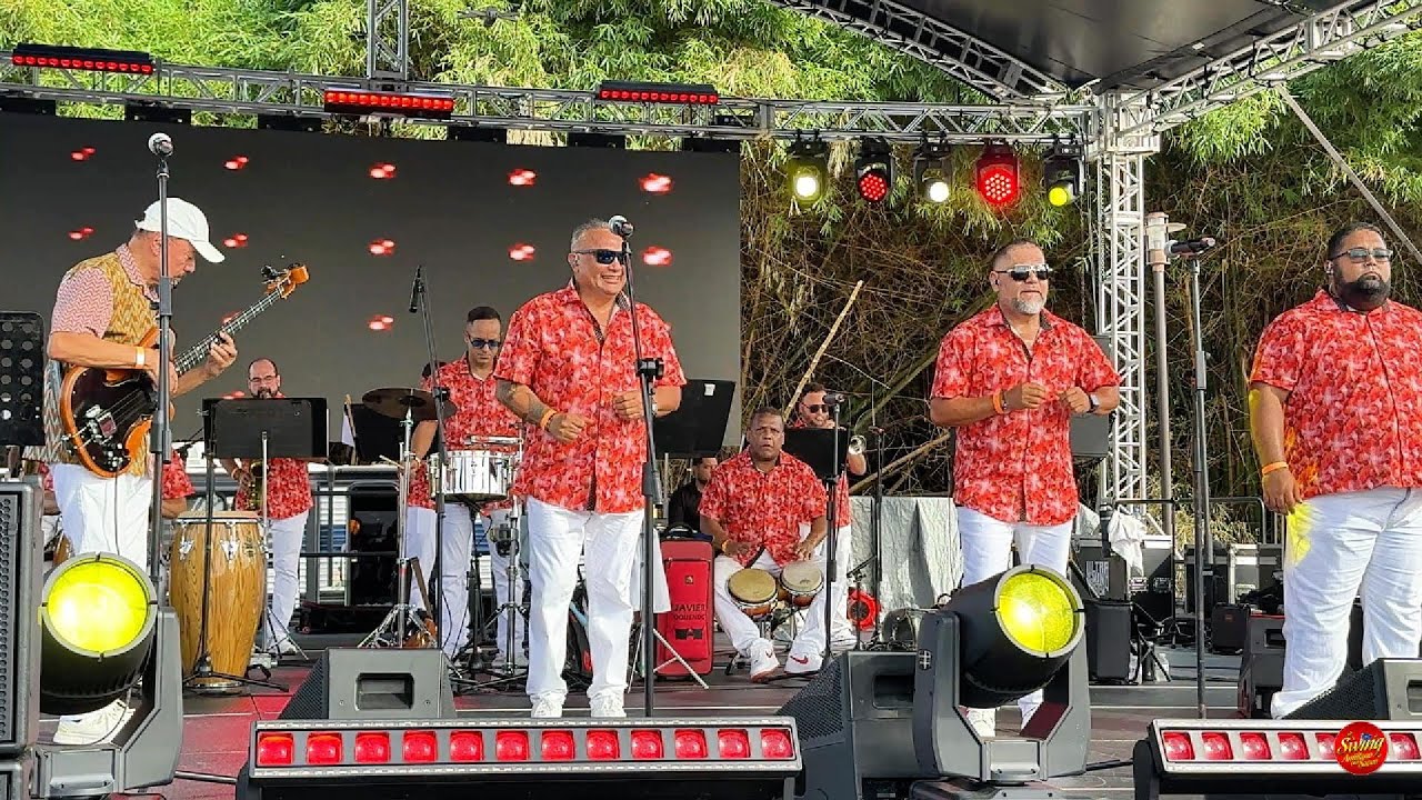 La increible banda_del Bobby Valentin_Y sus cantantes_En el 3 Festival_de Tito Rojas_En Humacao(PR)