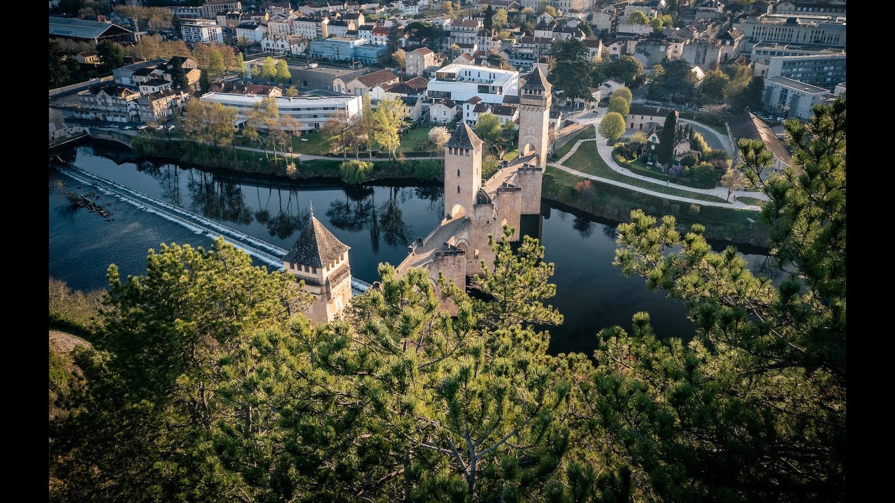 Drone Exploration - Pont Valentré