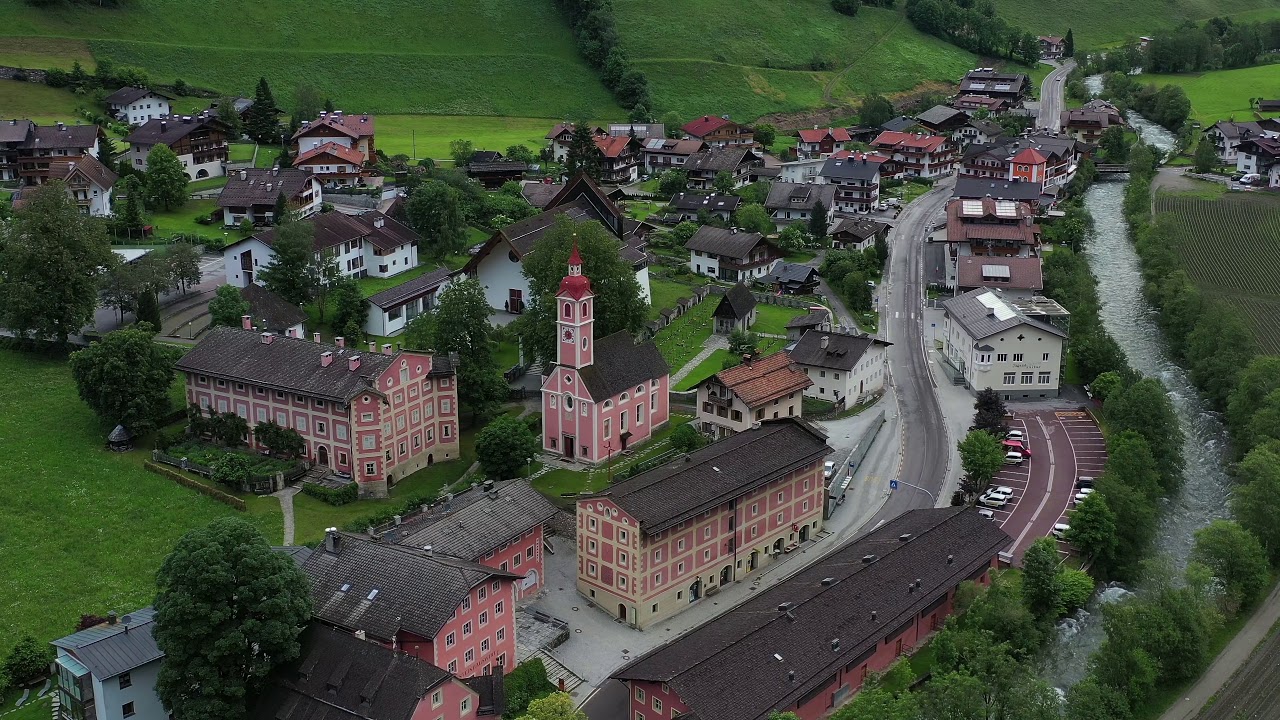 Steinhaus, historisches Dorfzentrum!