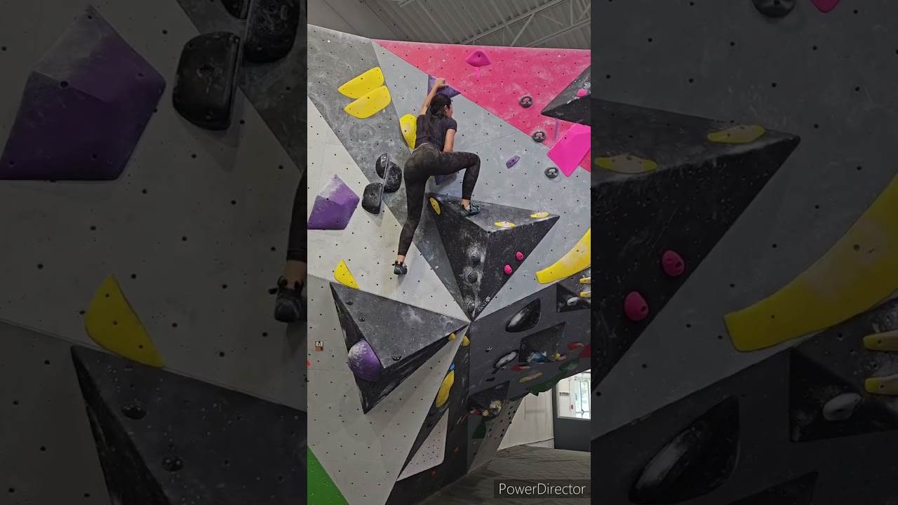 Fun and scary 😨v5!  #bouldering#dynobouldering#rockclimbing#climbinglife#indoorrockclimbing
