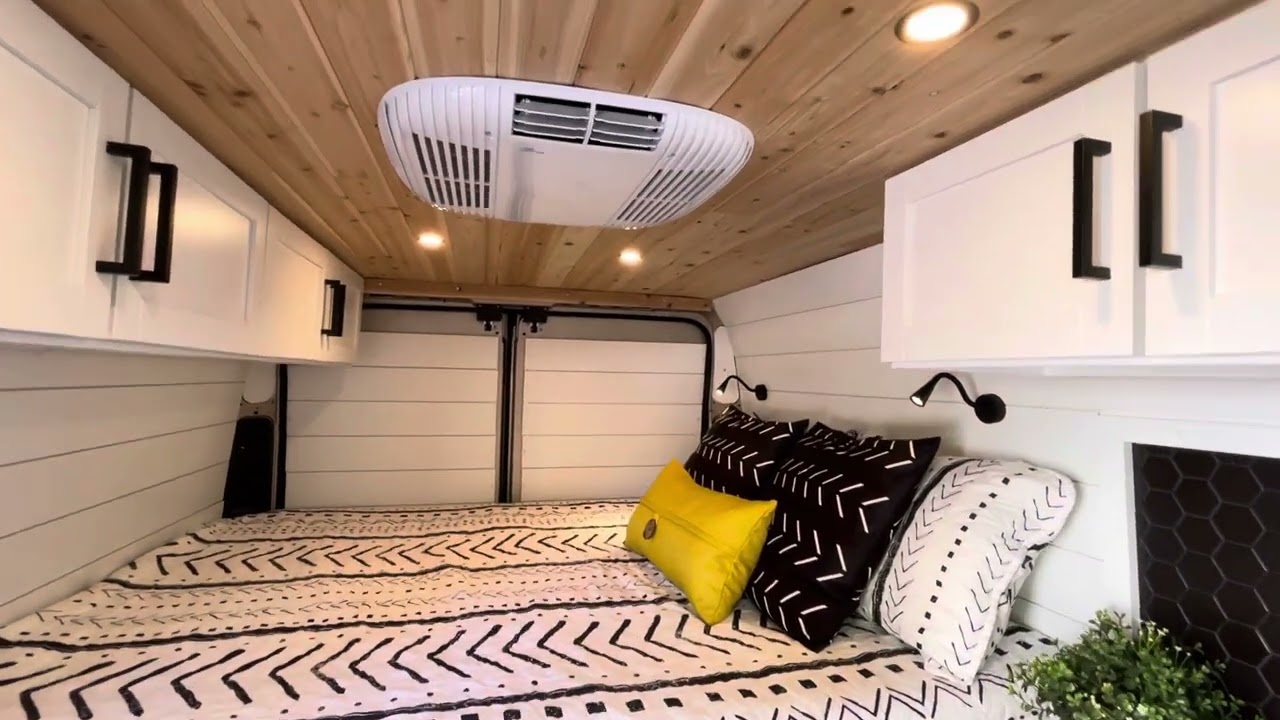 NEW 2023 RAM Promaster 2500 - Double Sliding Doors!