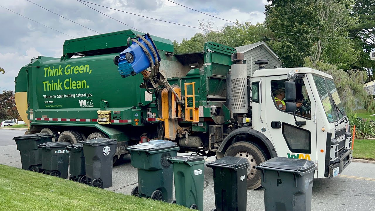 WM Garbage Trucks VS. Summer 2022 Cart Lines