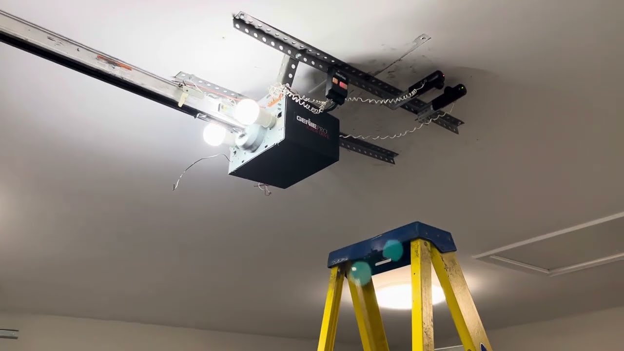 Genie Pro Screw Drive CM7600IC/A on my Door