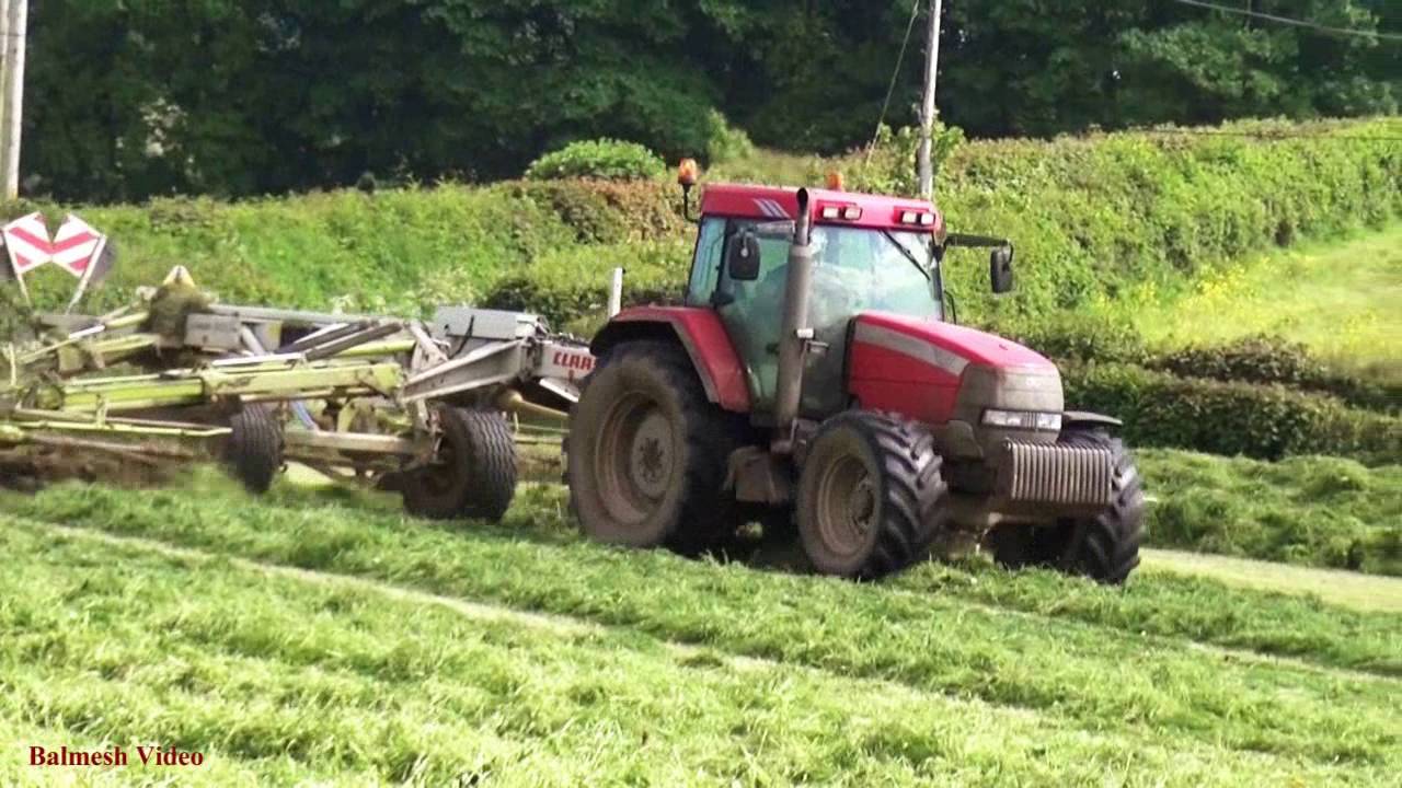 Raking with Claas Liner 3500 Four-Rotor Rake.
