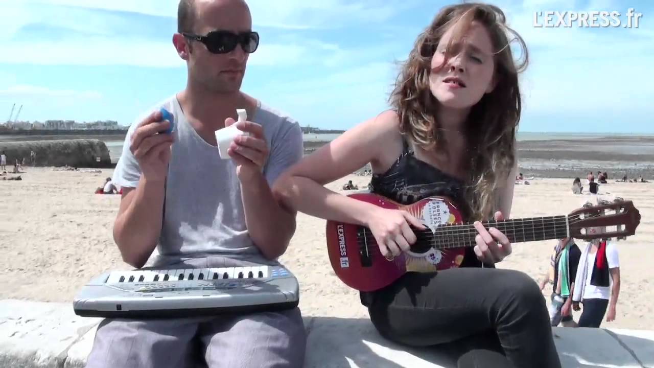 Lisa Portelli / Les chiens dorment - la Toy Session