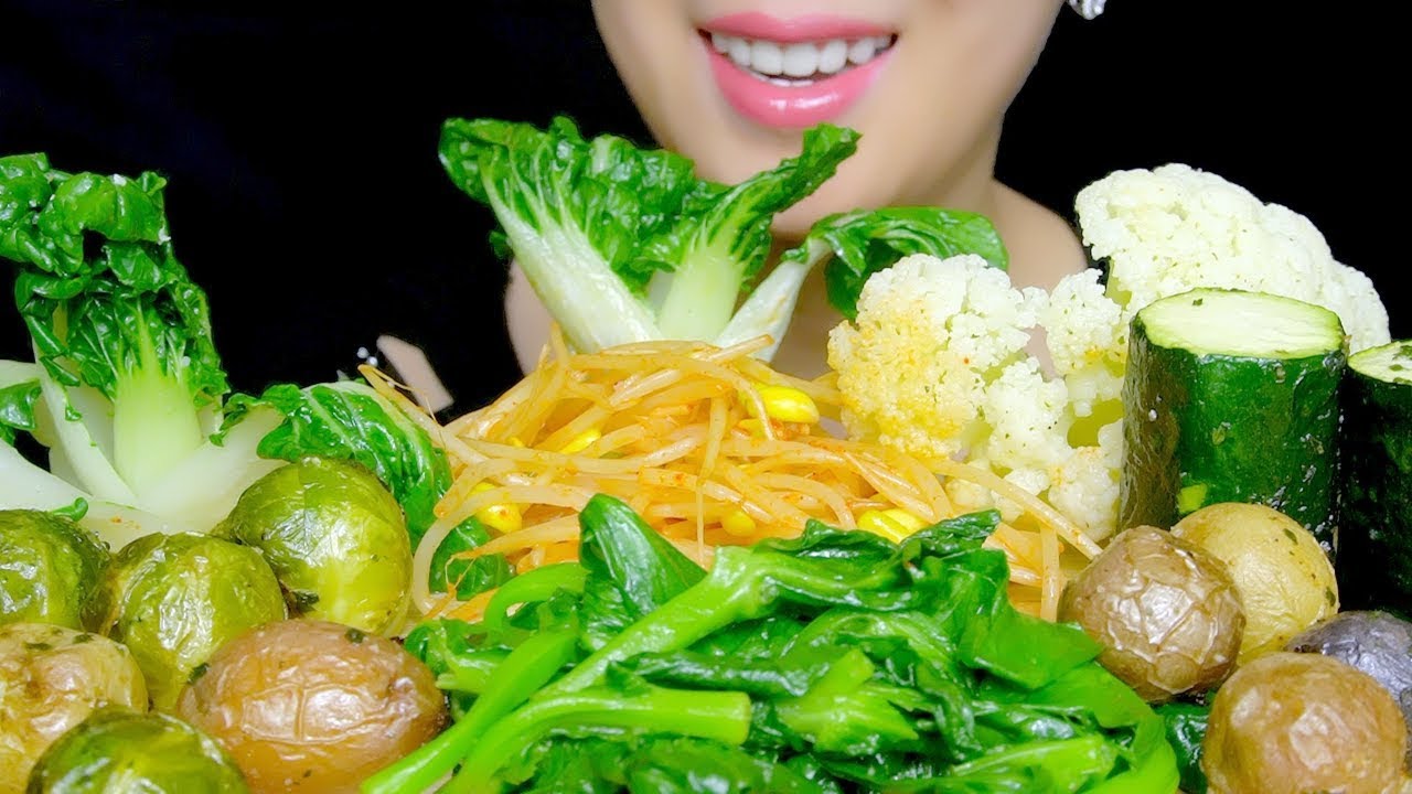 HEALTHY EATING ASMR: VEGGIE PLATTER  (POTATOES, BRUSSELS SPROUTS, BEAN SPROUTS, BOK CHOY) | TracyN