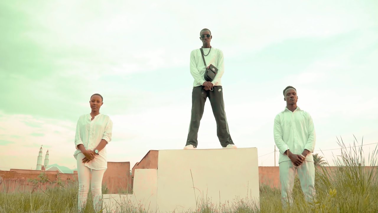 Sabry Brynic - Love Virus (Official music video)