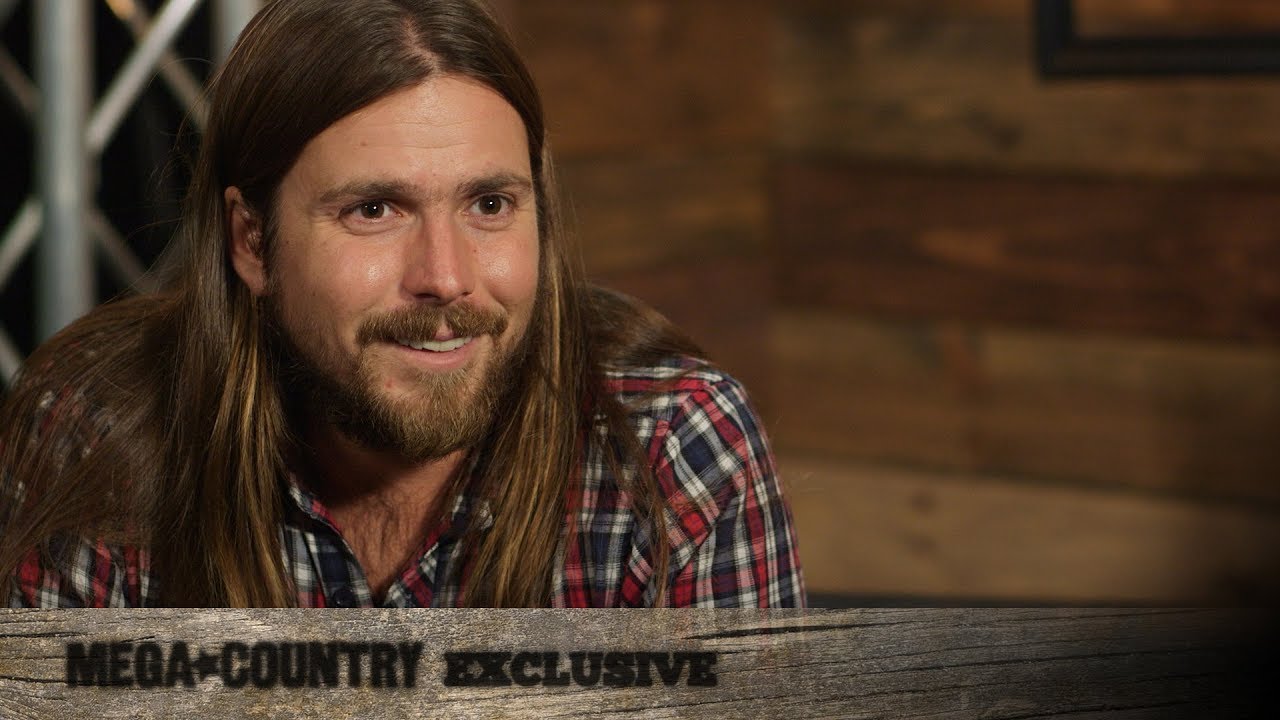 Lukas Nelson Shares What It's Like To Work With His Famous Family