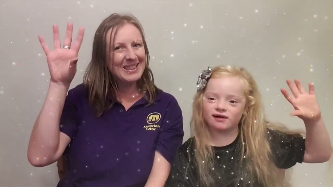 Twinkle Twinkle Little Star - Sing with Piccolo - Signed with Makaton