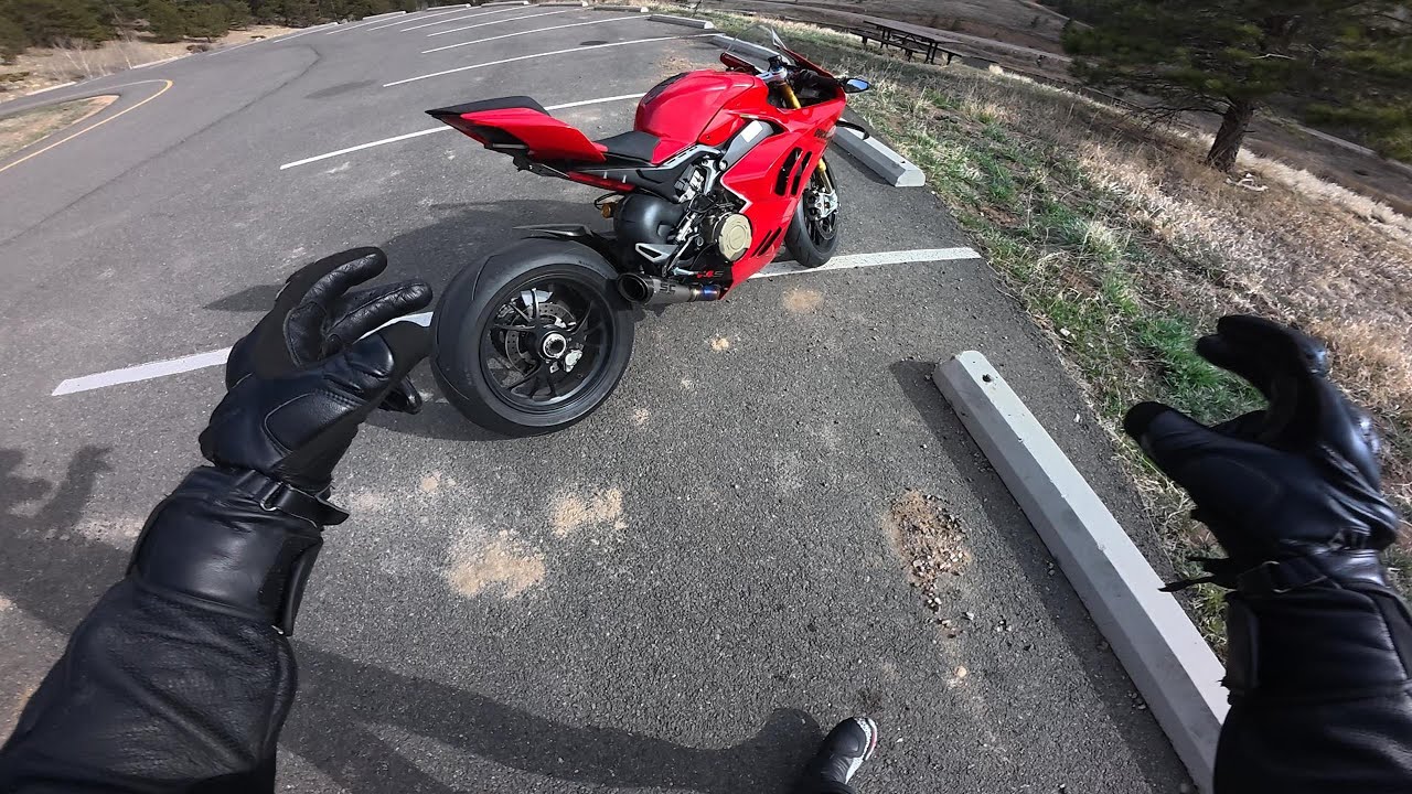 How I SURVIVED buying a LITER bike at 19...(Ducati V4S)
