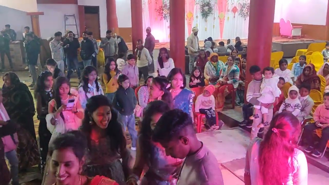 शादी का सुंदर डांस # लाइक करे #शेयर करे # चैनल को सब्सक्राइब करें #bollywoodmusic #dance #hindifilm