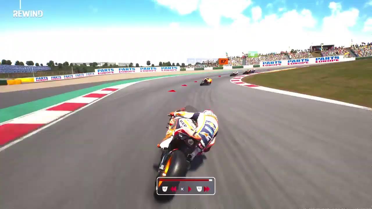 Jugando a MotoGP