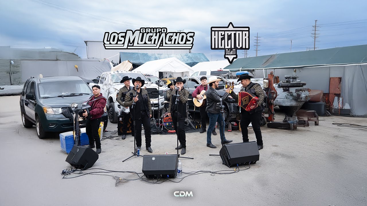Grupo Los Muchachos Ft. Hector De La M - Popurri Pisteador (En Vivo)