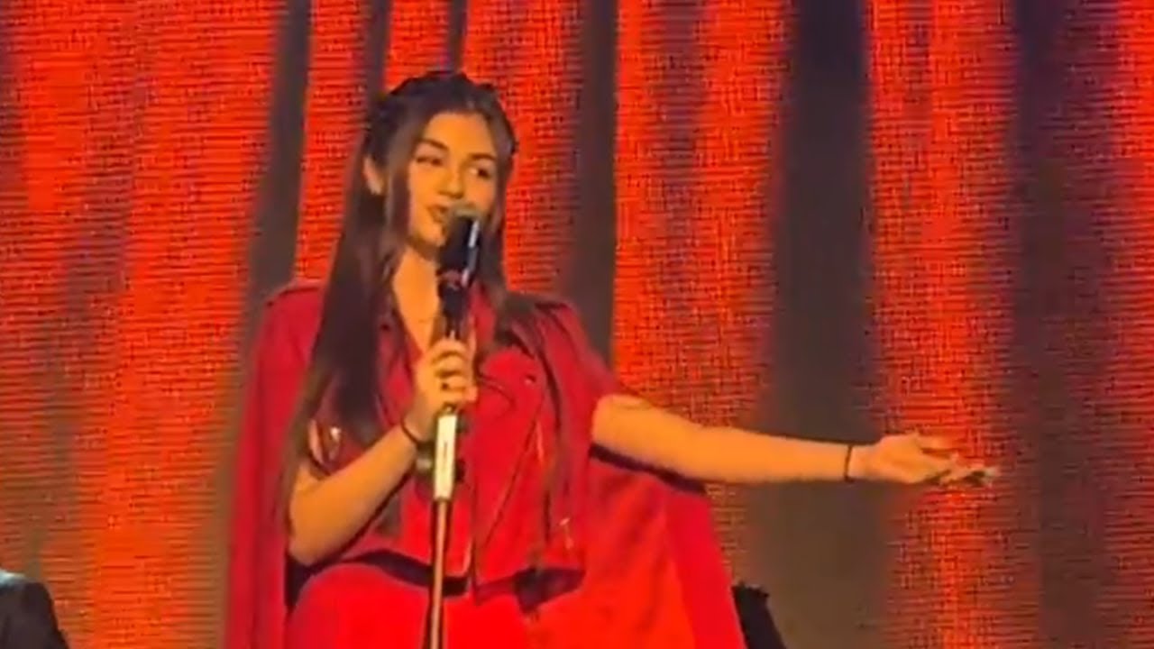 KRISIA: SINGING 