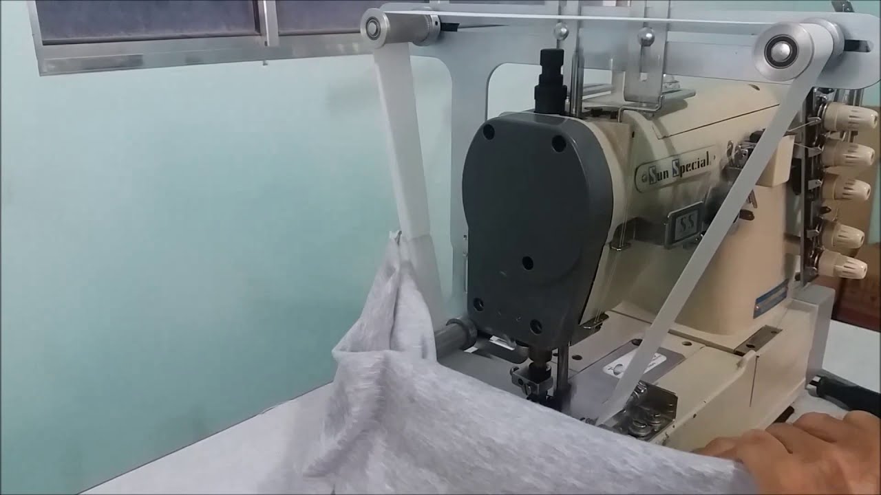 Aparelho para elástico fechado na galoneira plana