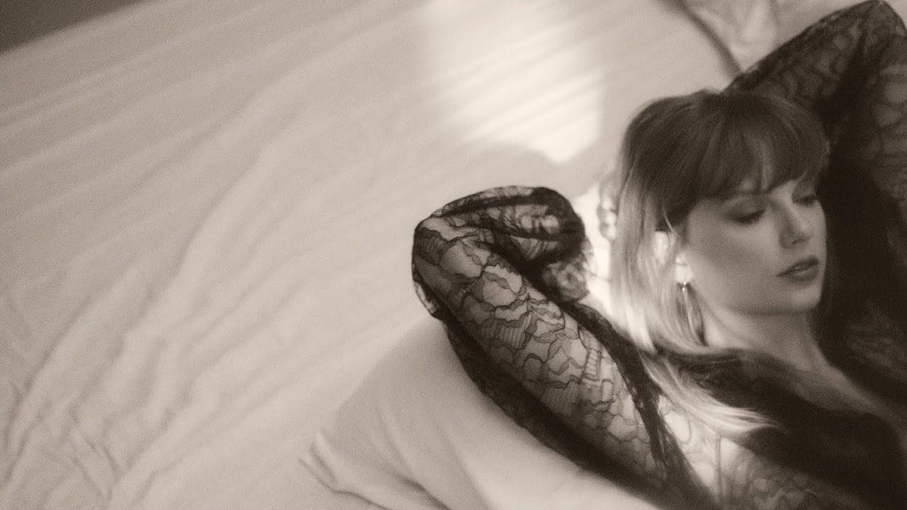 Taylor Swift reveals meaning of Fortnight, Clara Bow and more THE TORTURED POETS DEPARTMENT tracks 🤍