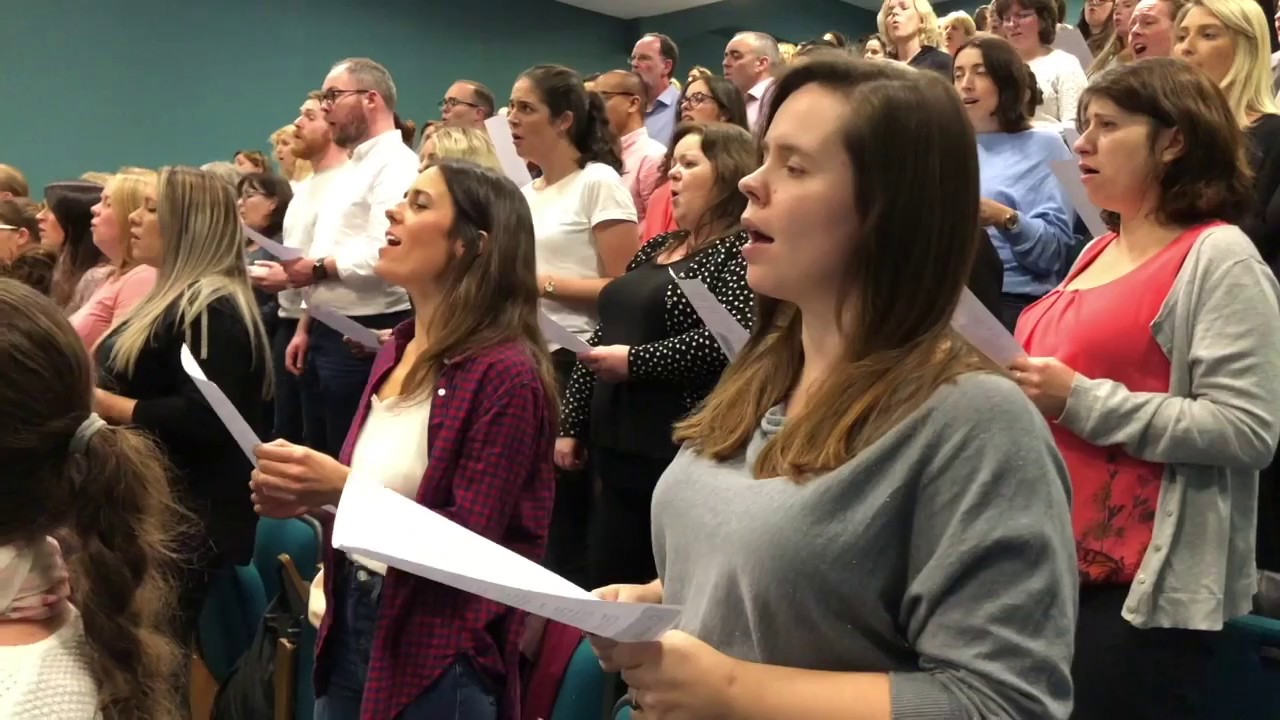 Casual Choir - I Don't Want To Talk About It (Rod Stewart)