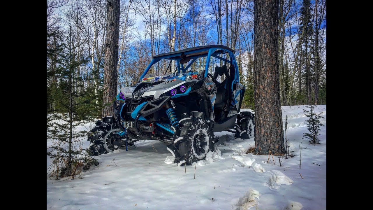 2017 Can-Am Maverick X MR 1000R on SuperATV 29.5" Assassinators