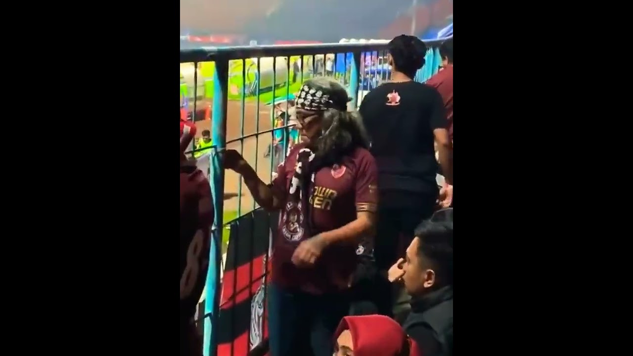 Suporter PSM Makassar Turut Hadir Pada Laga Arema vs PSM di Stadion Gajayana Malang