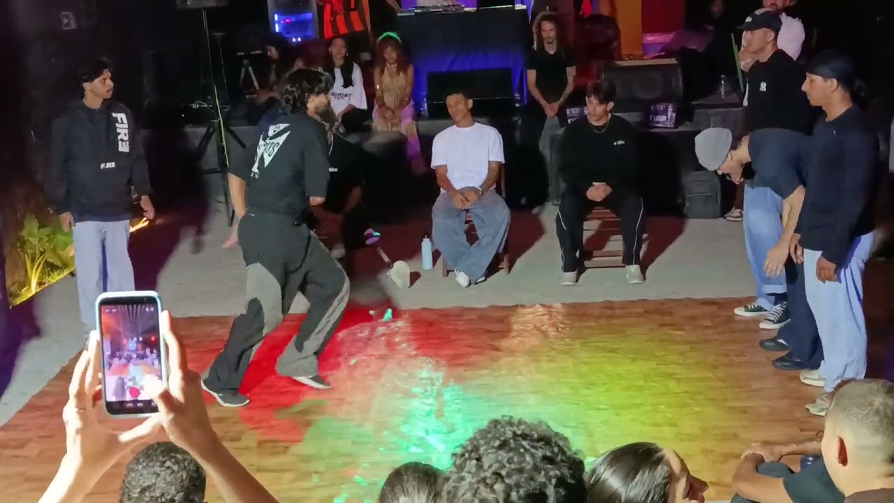 LOONEY TUNES CREW VS ?? - CHECKMATE BATTLE 