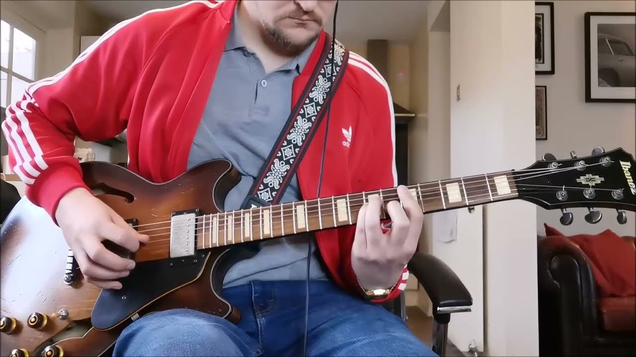 Queens Of The Stone Age - Everybody Knows That You Are Insane (GUITAR COVER)