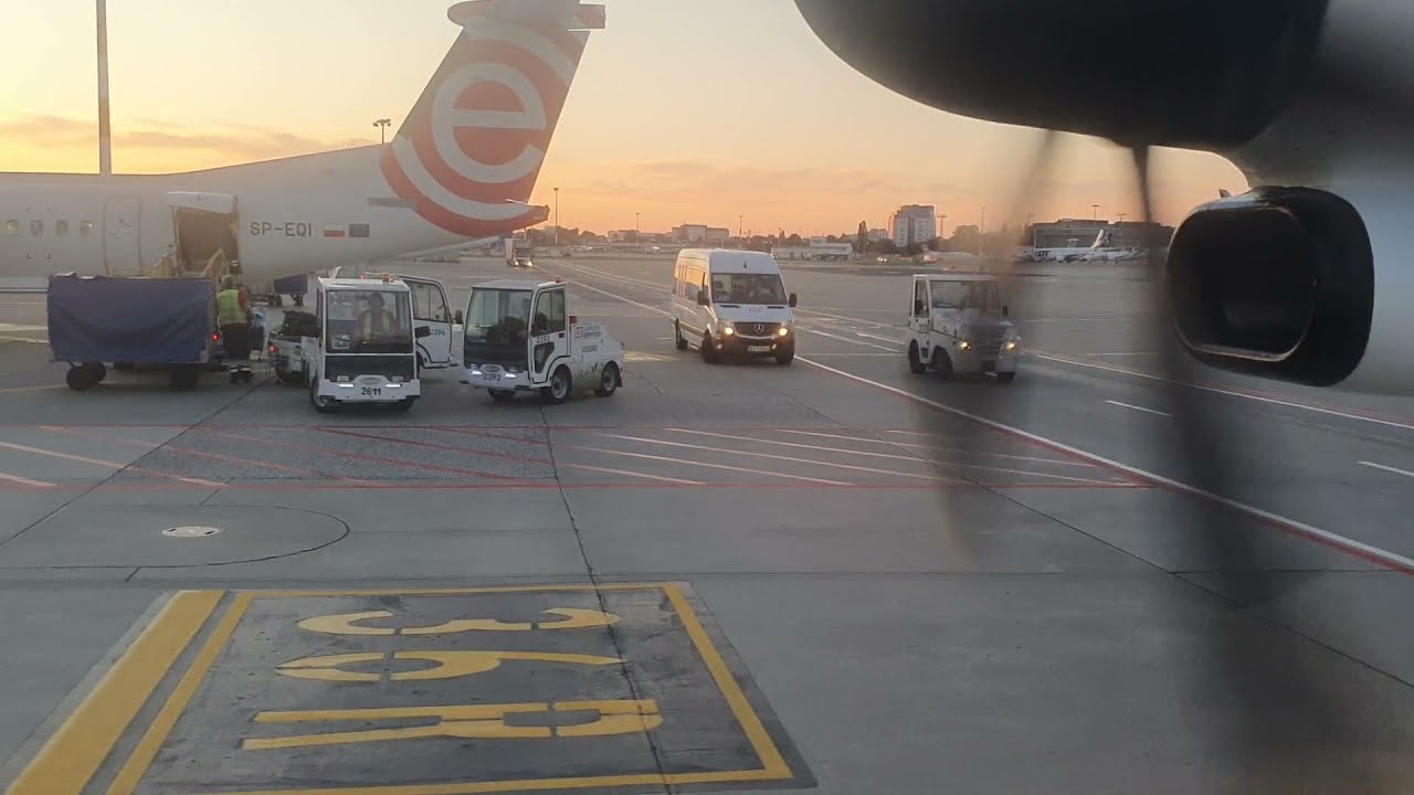 LOT | Q400 | Sunset landing | Warsaw Chopin from Krakow | 05/08/2020