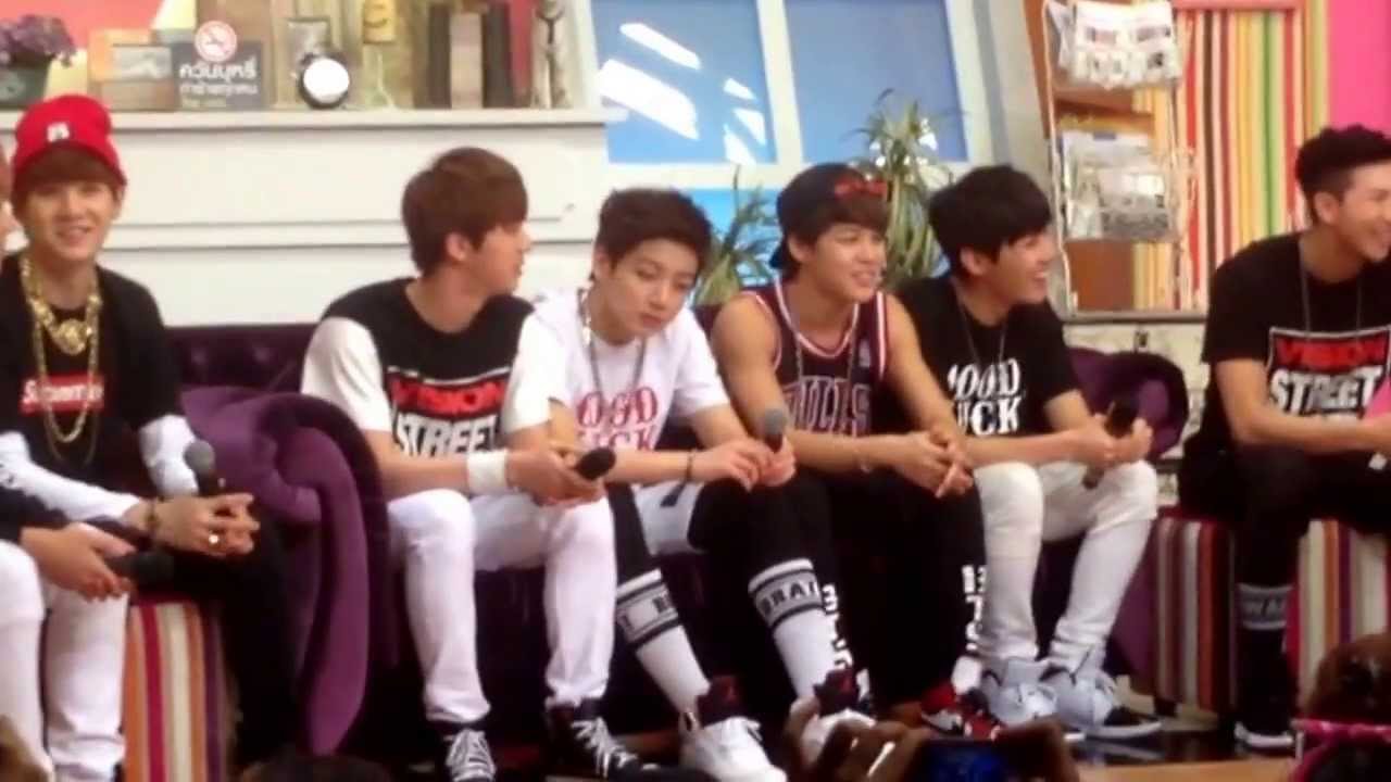 131128 BTS in Thailand @Khanpak live 3