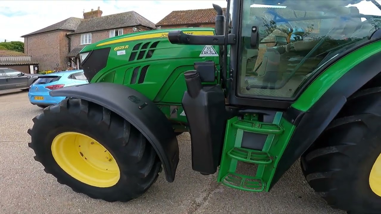 John Deere 6125R AQ