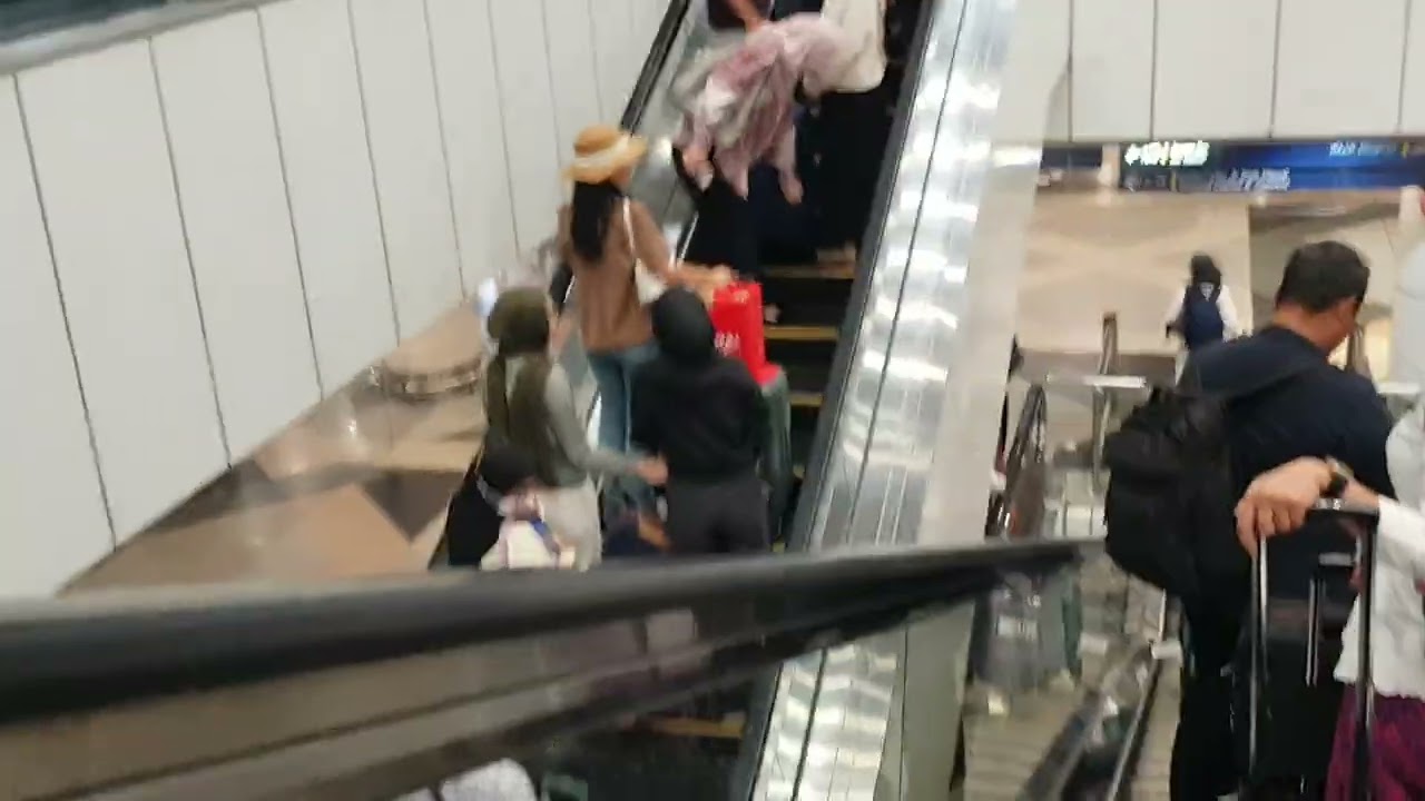 Walk from Domestic Arrival Hall to KLIA Transit Ekspres Station Kuala Lumpur International Airport