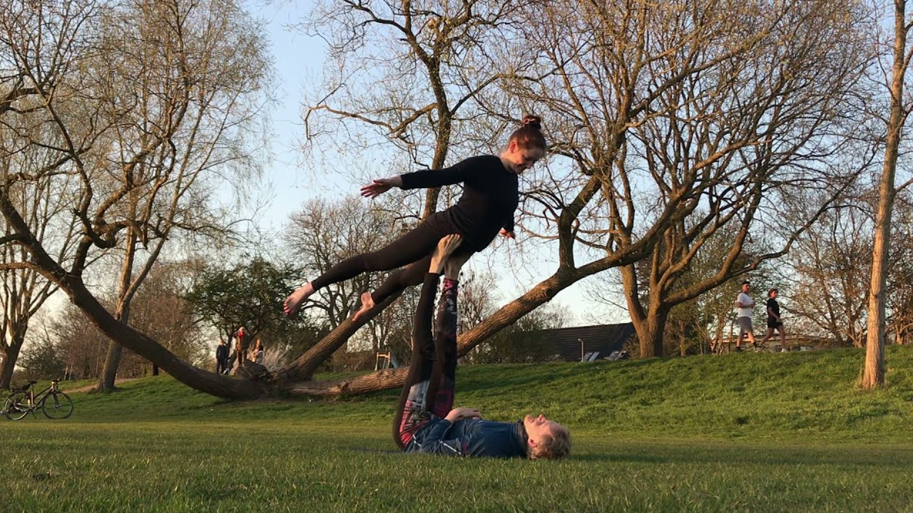 Koala Walla - Simons Akroyoga