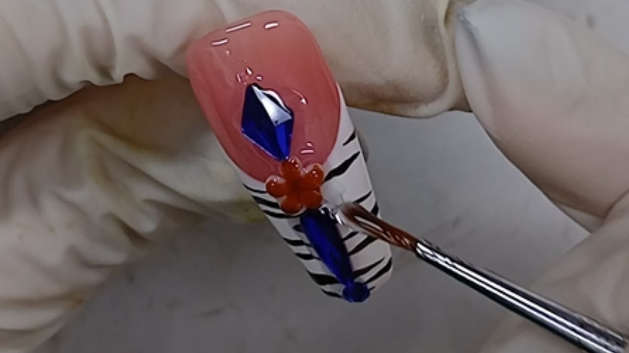 EASY STUNNING NAIL DESIGN| ZEBRA STRIPES + BLUE GEMS NAIL ART TUTORIAL