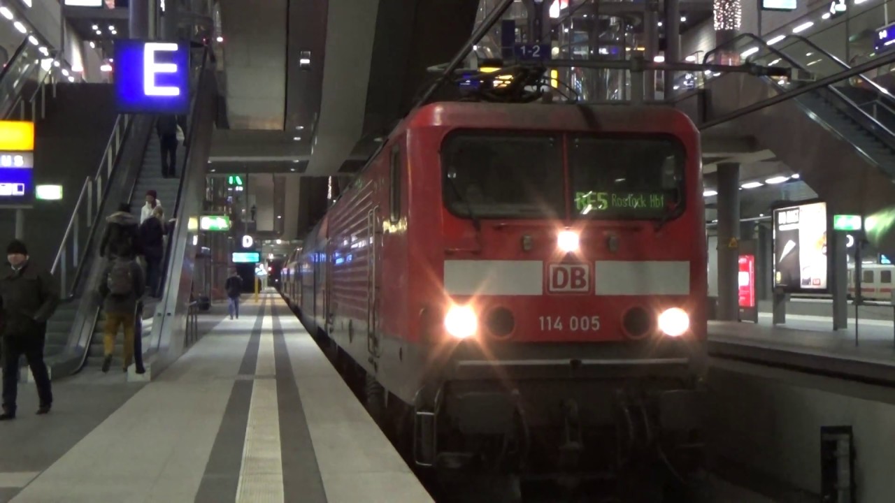 DB BR 114 005 departing Berlin Hauptbahnhof