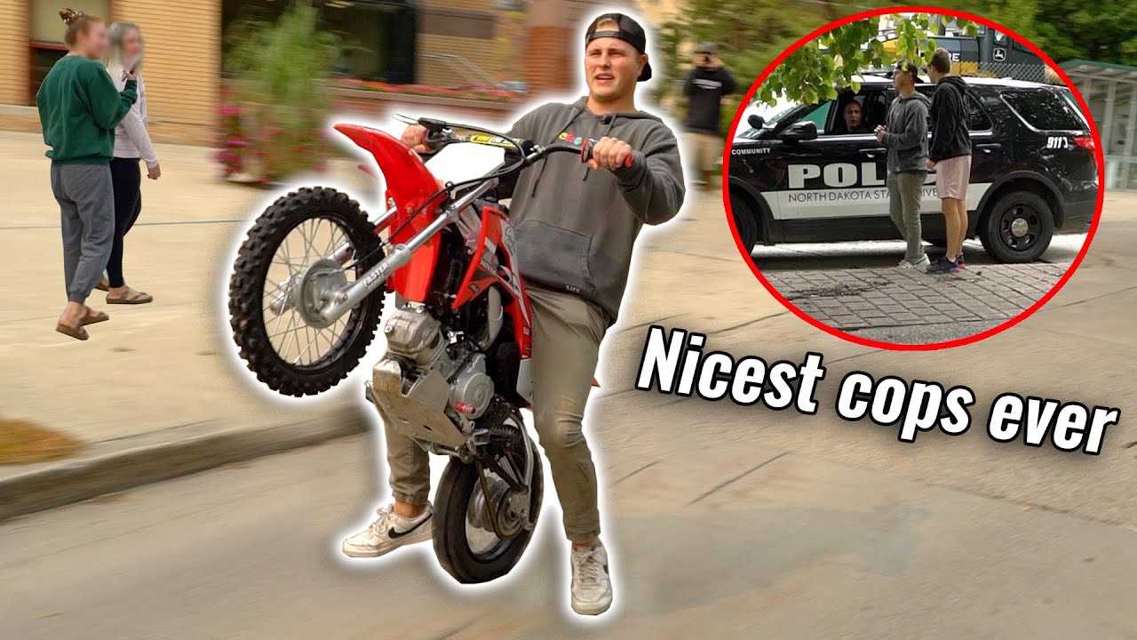 Jazda na pit bike'u w college'u
