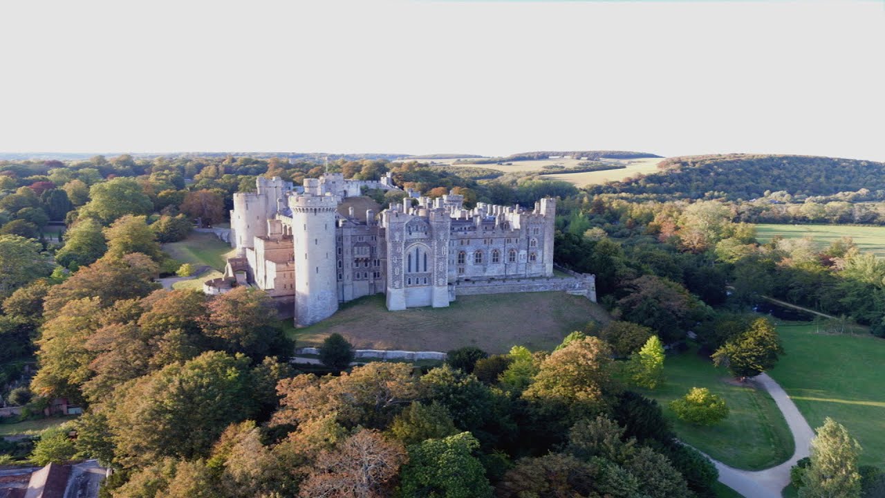 DRONING ENGLISH TOWN: ARUNDEL; Arundel Castle, West Sussex, view by drone.