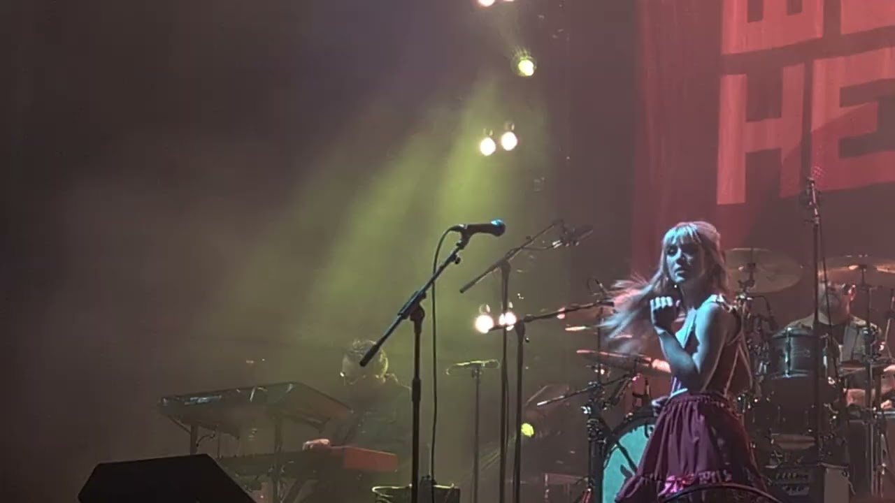 Paul Heaton (ft Rianne Downey) - Happy Hour