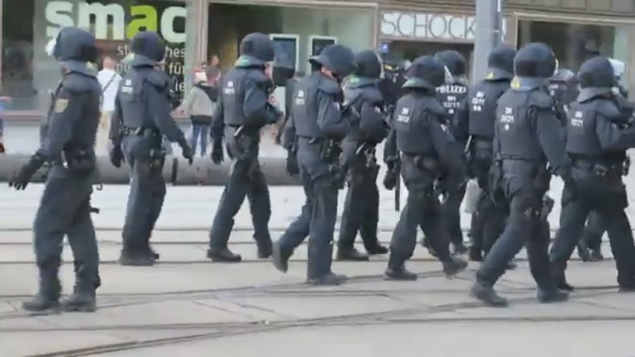 WUT IN CHEMNITZ: Bundesregierung verurteilt 