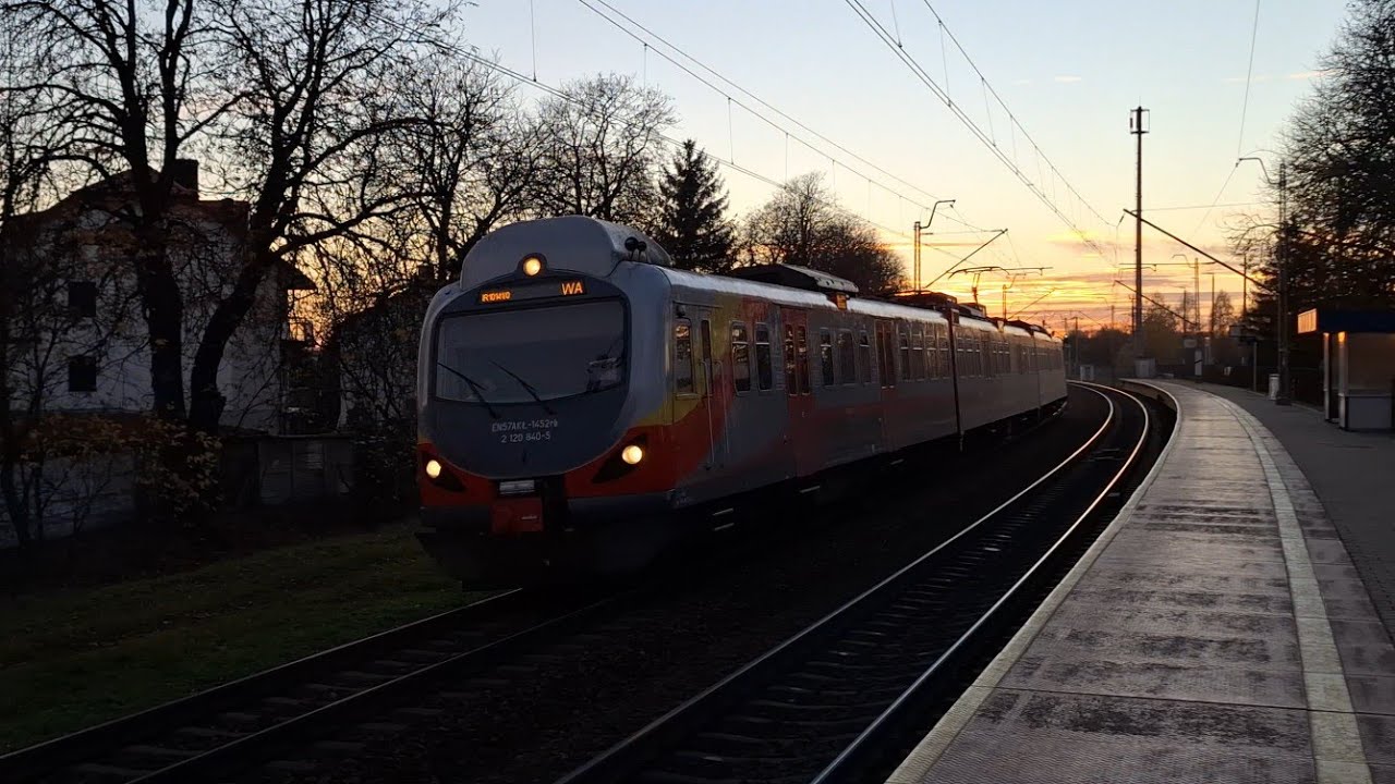 Wieczorny Interregio pod złotym niebem | Lipce Reymontowskie 5.11.2025