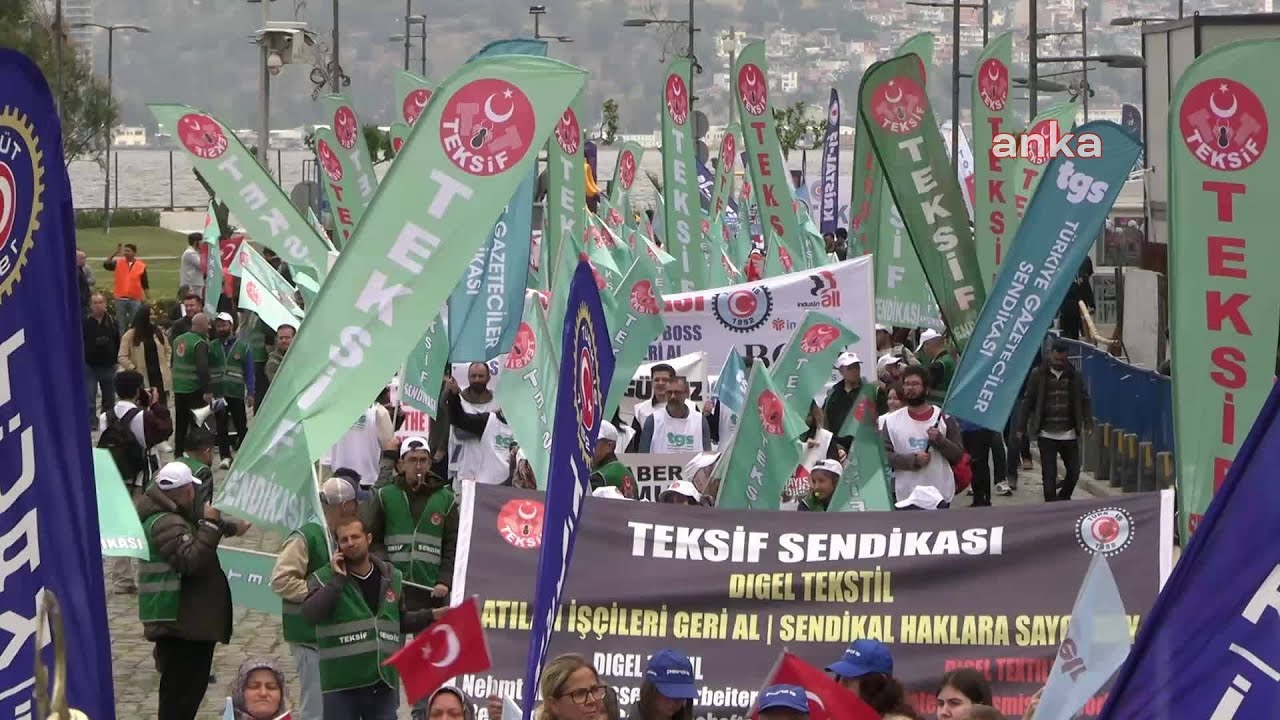 İzmir'de Sendikalar, siyasi partiler ve STK'lar, 1 Mayıs'ı kutlamak için Gündoğdu Meydanı'na yürüdü