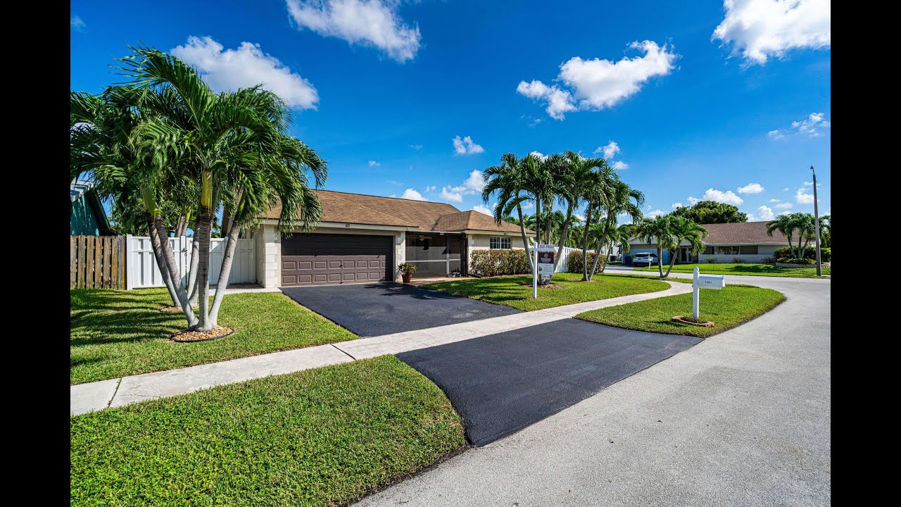 11651 NW 39th Pl, Sunrise, FL 33323