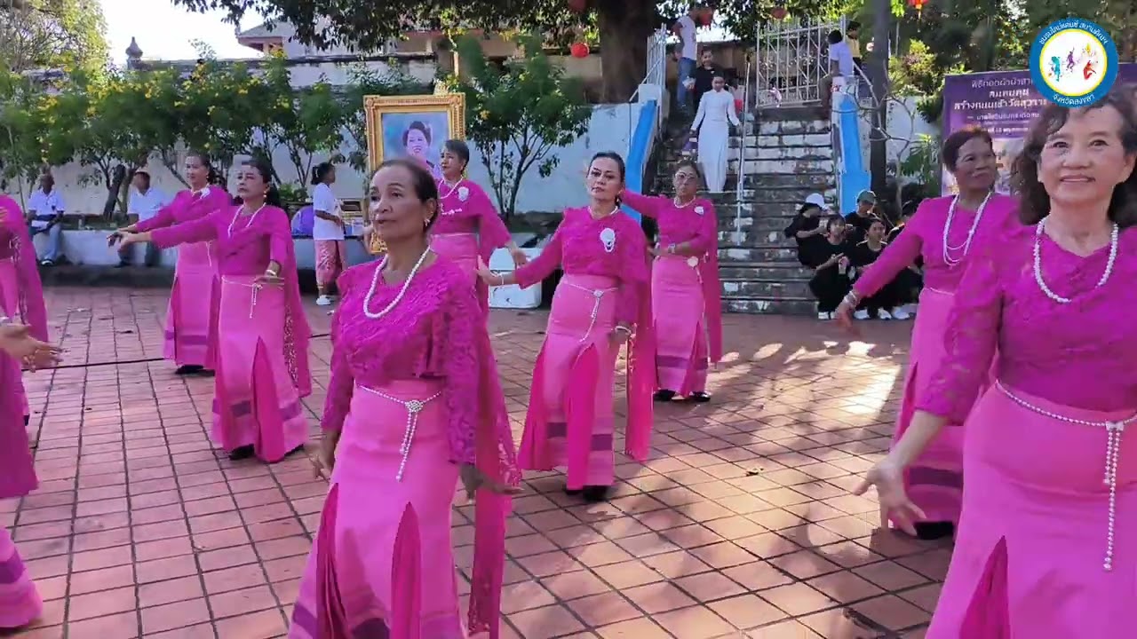🛕แห่ผ้าห่มธาตุสุดยิ่งใหญ่🙏งดงามมาก #สักการะพระธาตุพนม #ไทดำรำพัน งดงามในวันมาฆบูชา✨ ณ วัดสุวรรณคีรี